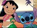 Lilo và Stitch vui vẻ thư giãn trên bãi biển để chơi trực tuyến